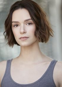 Alex Essoe