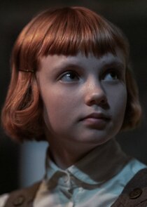 Young Beth Harmon