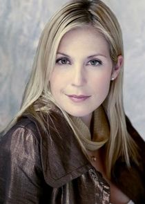 Lillian "Lily" van der Woodsen