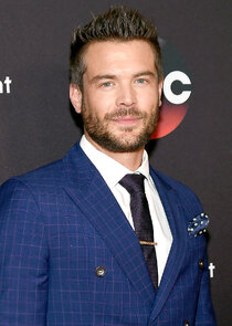 Charlie Weber